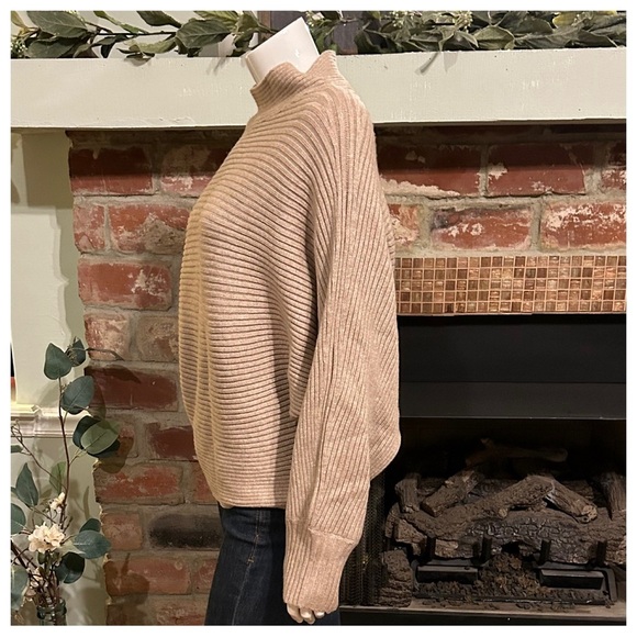 NWT The Kendall Mock-Neck Sweater - Picture 6 of 8